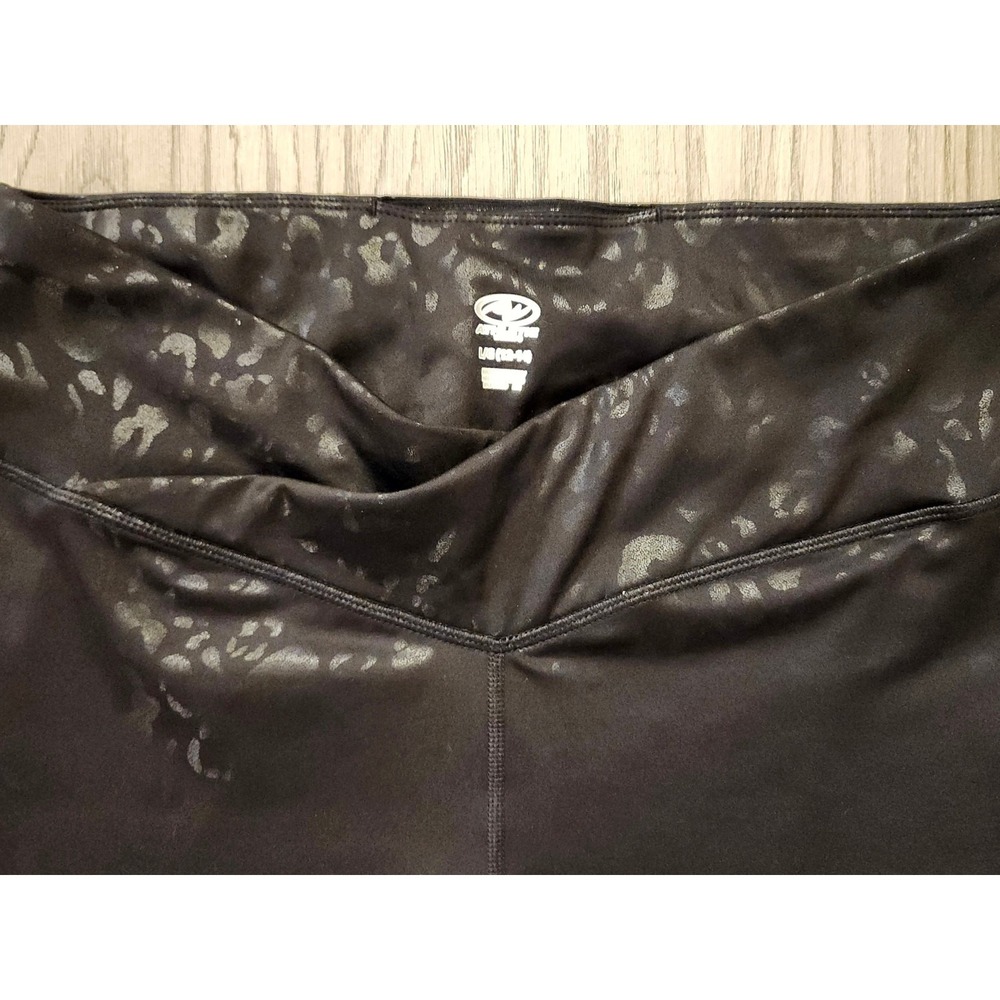 Athletic Works Animal Print‎ Embossed Legging Women's NWOT Size Large Black - Picture 5 of 6